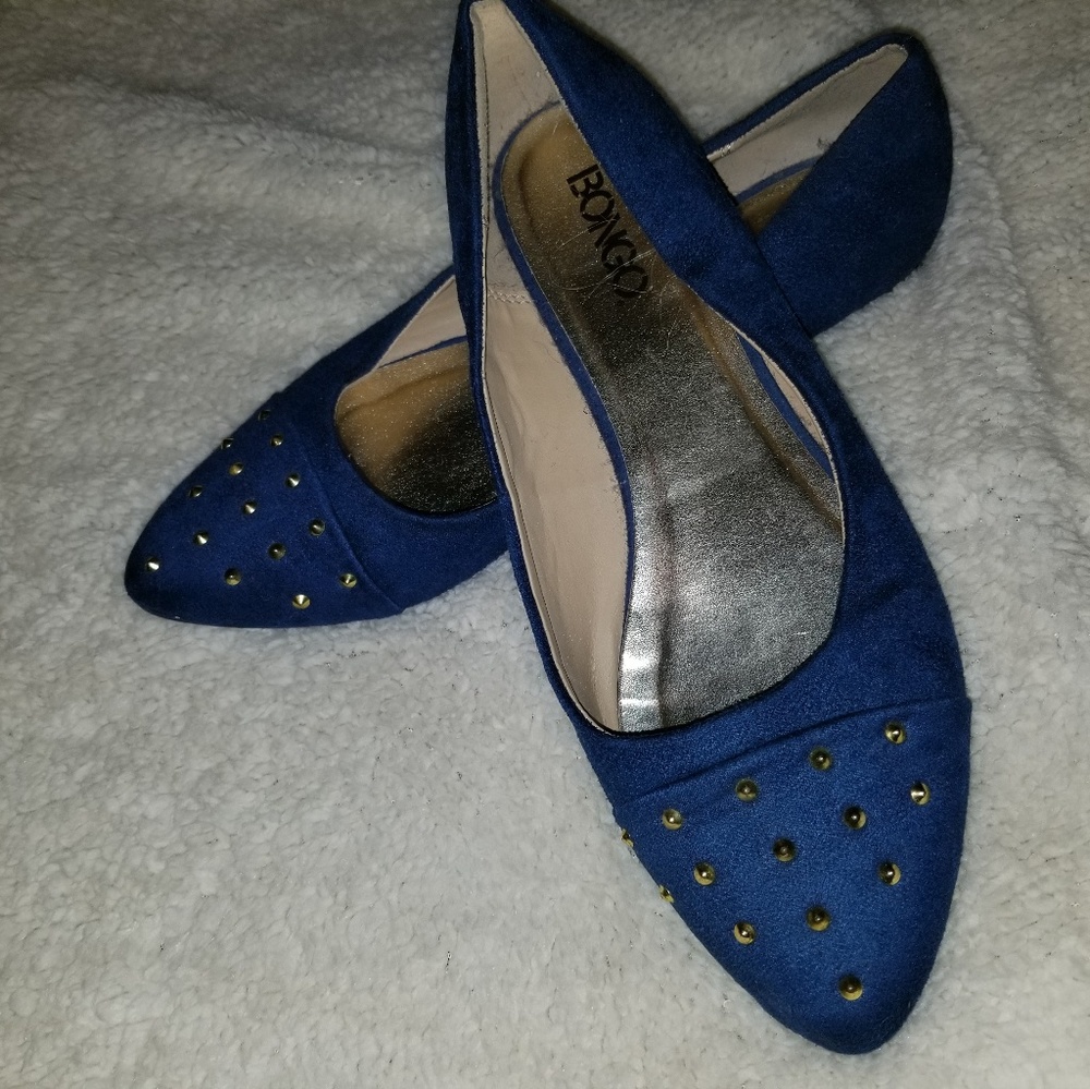 blue shoes